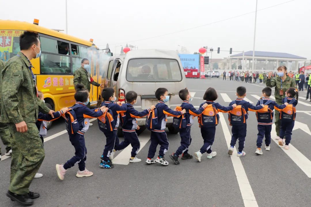 常德市湘北汽車運輸有限公司,常德包車客運,常德旅游服務,校車服務