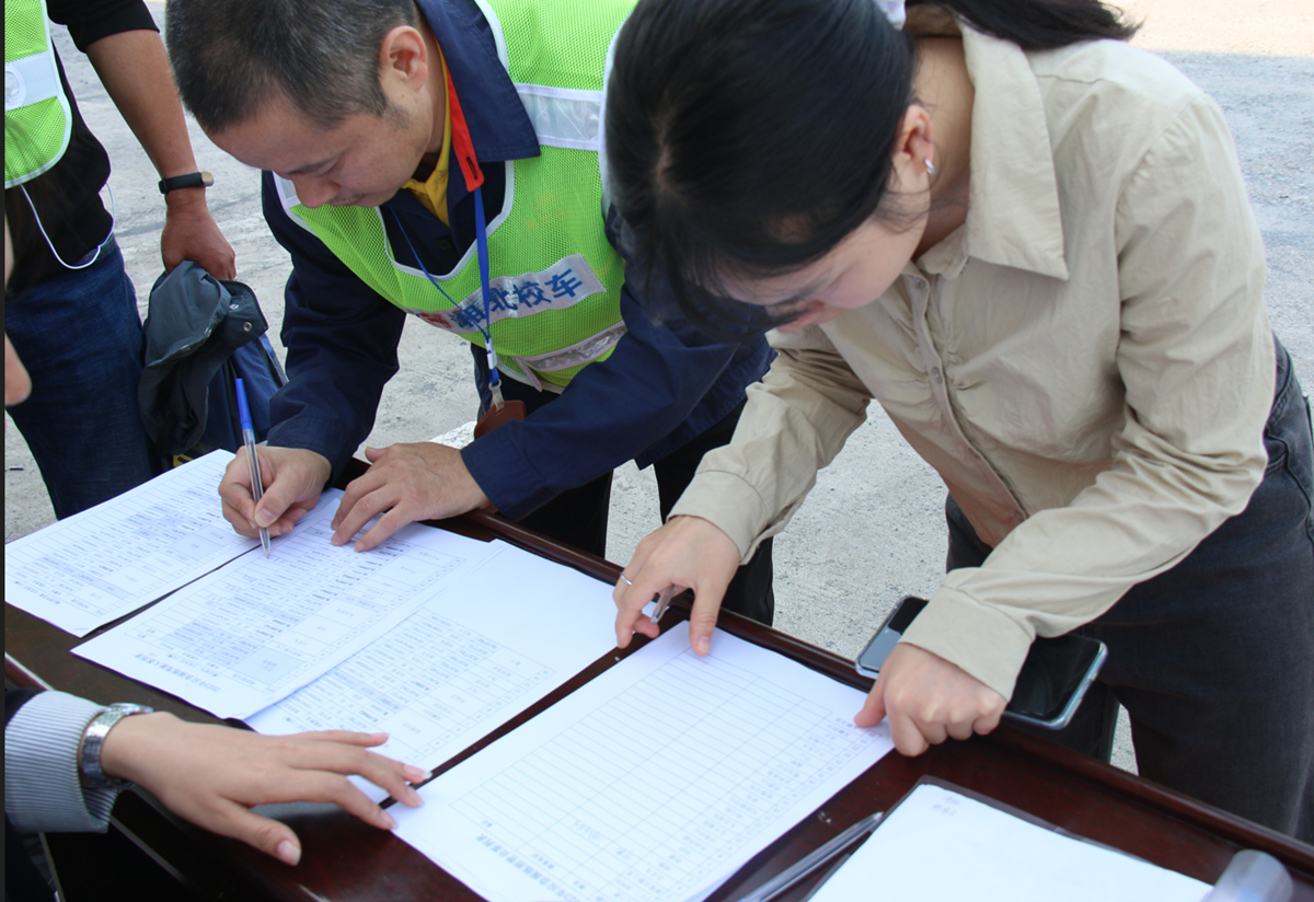 常德市湘北汽車運(yùn)輸有限公司,常德包車客運(yùn),常德旅游服務(wù),校車服務(wù)